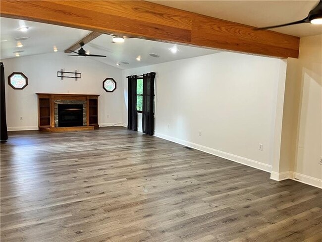 Building Photo - 329 Stoney Hollow Rd