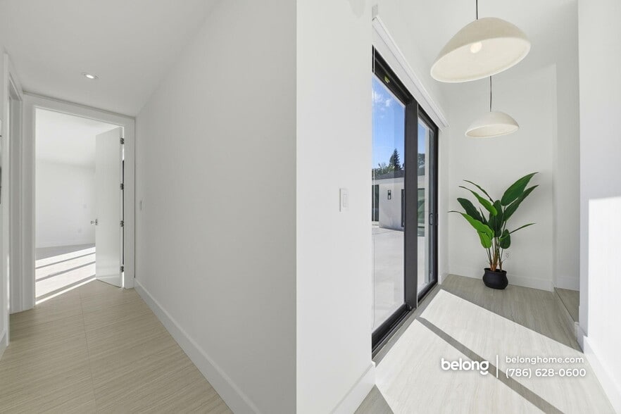 Building Photo - 8800 SW 118th St