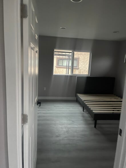 Building Photo - 5029 Cutler Ave