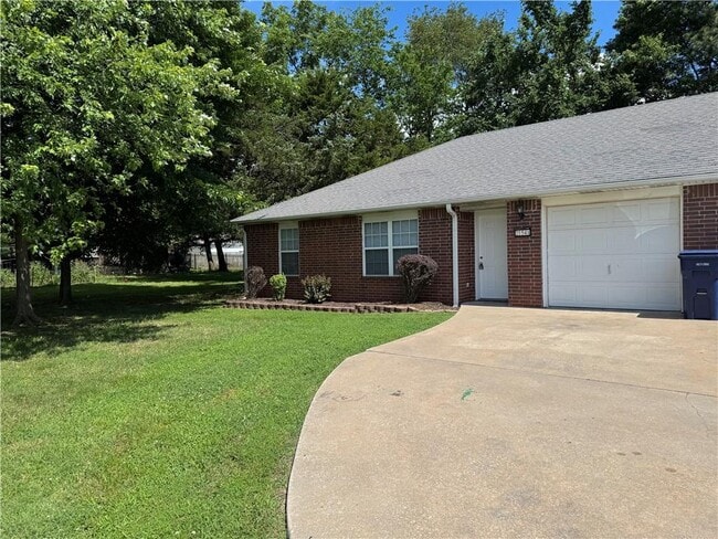 Building Photo - 2154 Kristy Ln