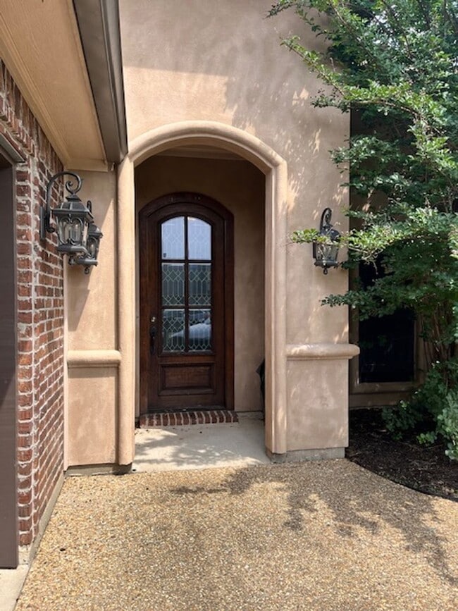 Building Photo - Beautiful Home in Tiburon!!