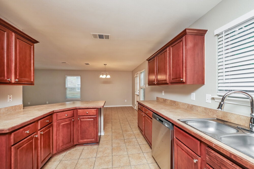 Building Photo - 1148 Tomahawk Dr
