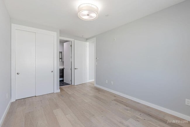 Building Photo - 1547 Clement St