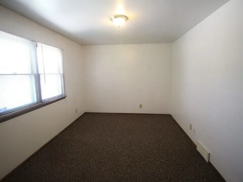 Building Photo - 10723 W Wren Ave