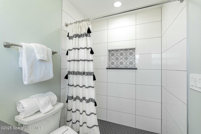 Building Photo - 100 Bel Aire Dr