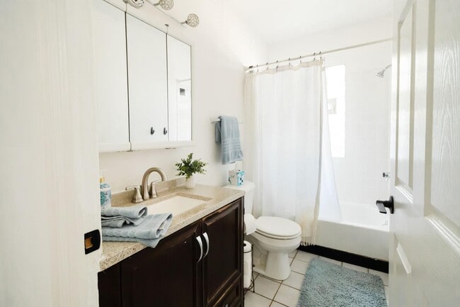 Building Photo - 2240 Murray Hill Rd