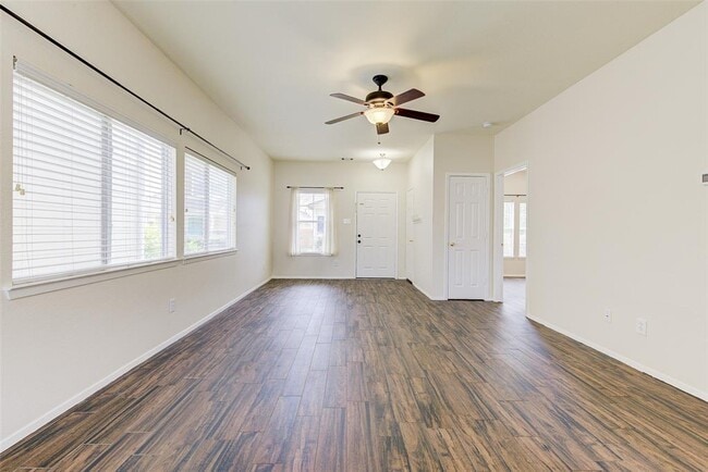 Building Photo - 3930 Mossy Pl Ln