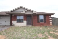 Building Photo - 2 Bedroom Duplex for Rent in Lindale!