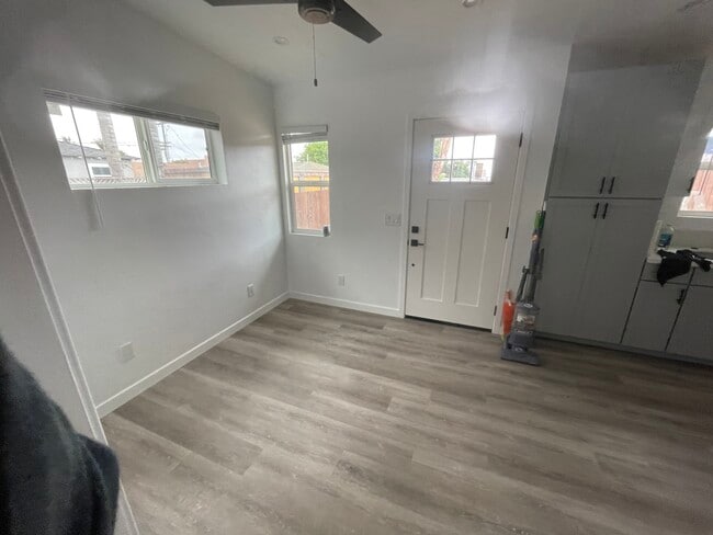 Building Photo - 1077 Connecticut St