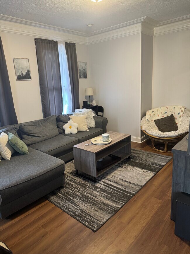 Building Photo - 23 W Pearl St