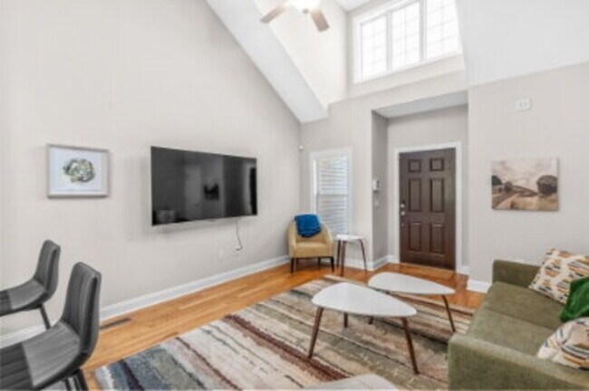 Building Photo - 116 Cypress Cir