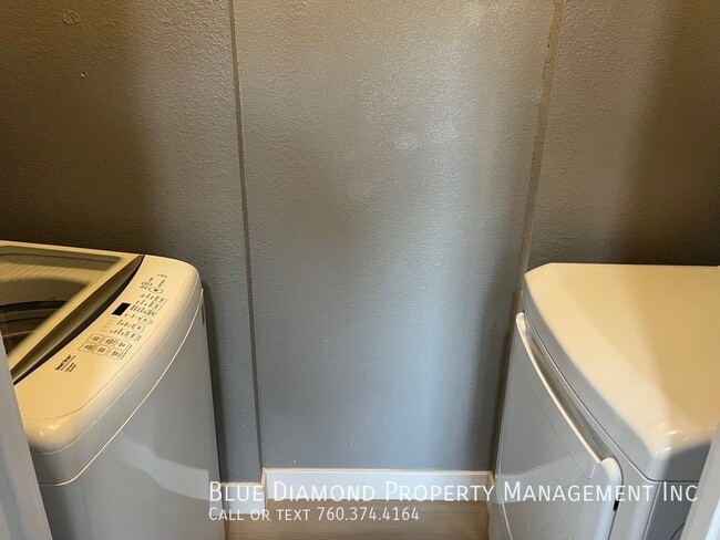 Building Photo - 32219 Leprechaun Ln