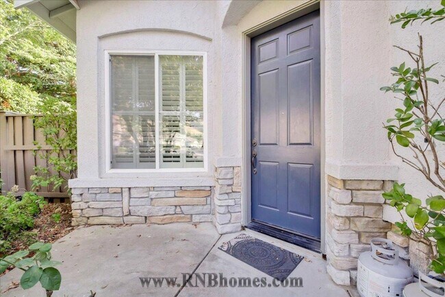 Building Photo - 941 Cameron Dr