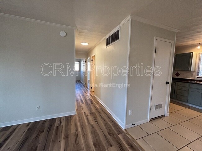 Building Photo - 5108 Algonquin Trail