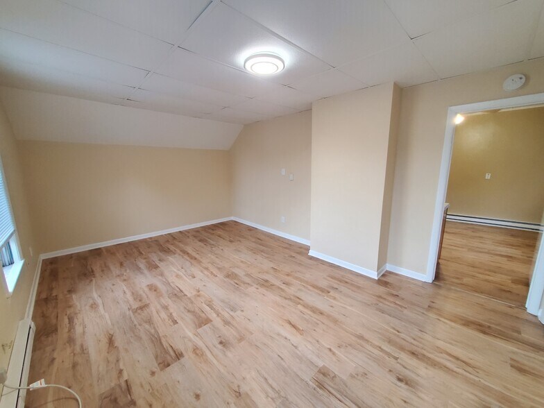 Bedroom - 368 E 2nd St