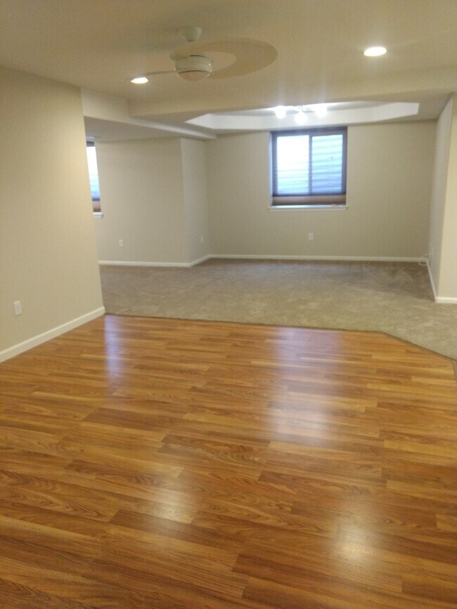 Building Photo - Magnificent and Spacious 2 bed/3 bath in G...
