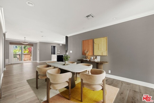 Building Photo - 2011 Stearns Dr