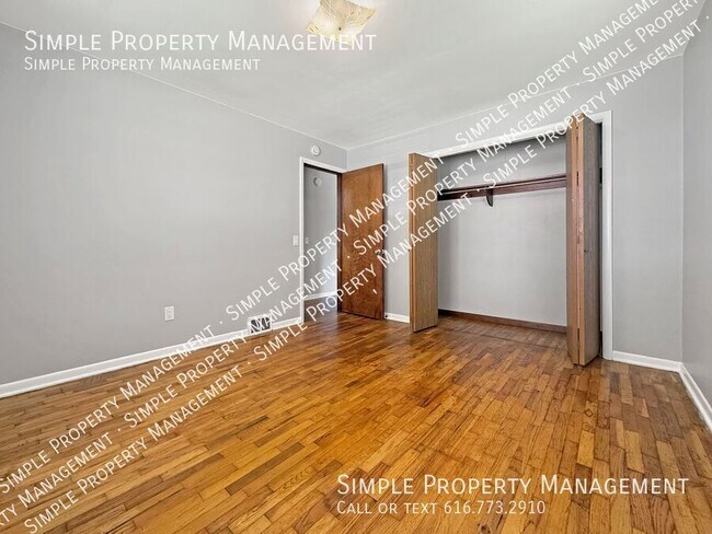 Building Photo - 1722 Diamond Ave NE