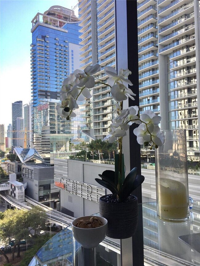 Building Photo - 31 SE 6th St