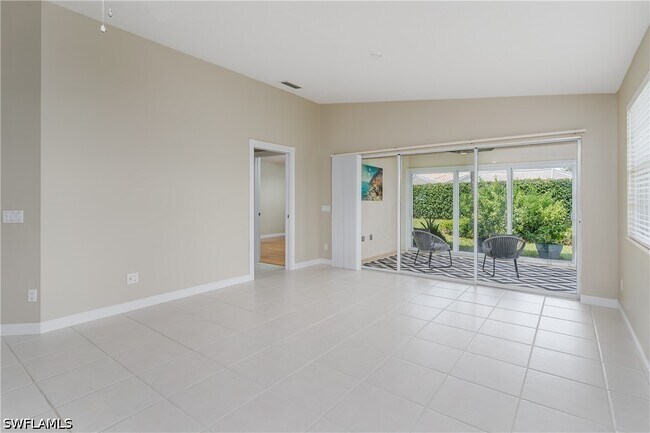 Building Photo - 4949 Kingston Way