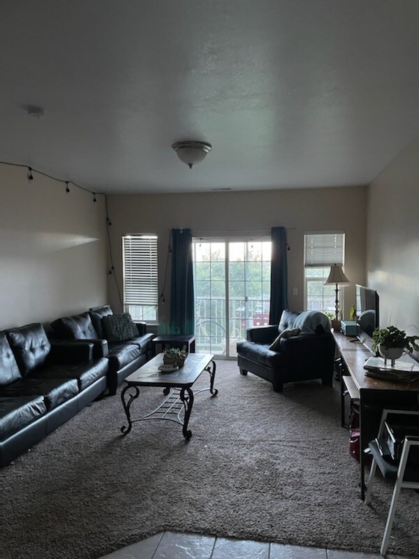 Building Photo - 405 Belmont Pl