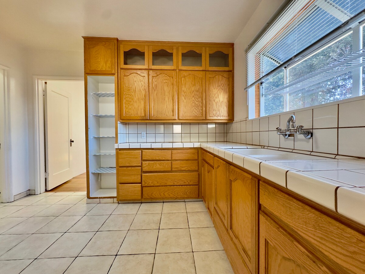 Building Photo - 2307 107th Ave