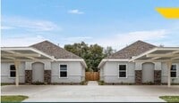 Building Photo - 304 S Retama Ln