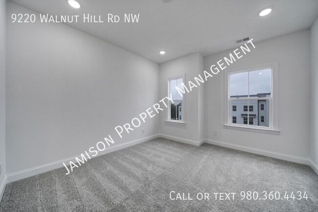 Building Photo - 9220 Walnut Hl Rd NW