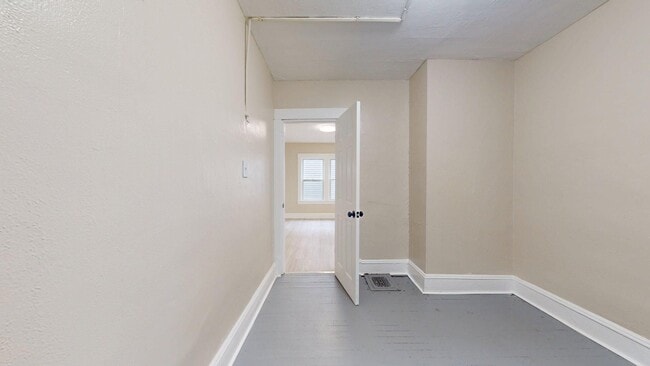 Building Photo - 3865 W 16th St