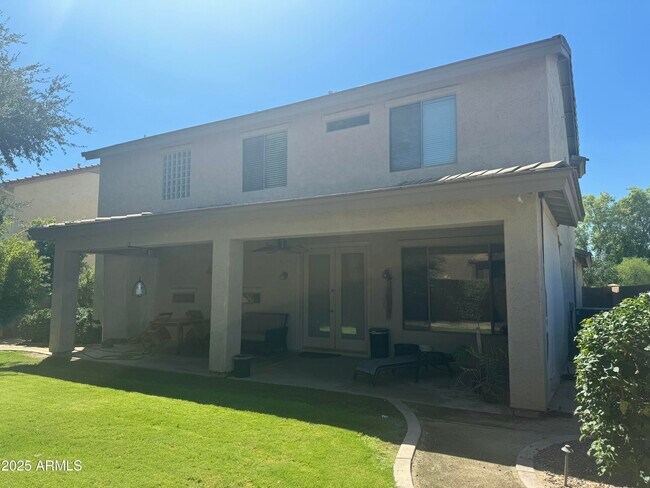 Building Photo - 164 W Goldfinch Way