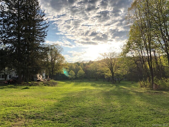Building Photo - 789 Salisbury Turnpike