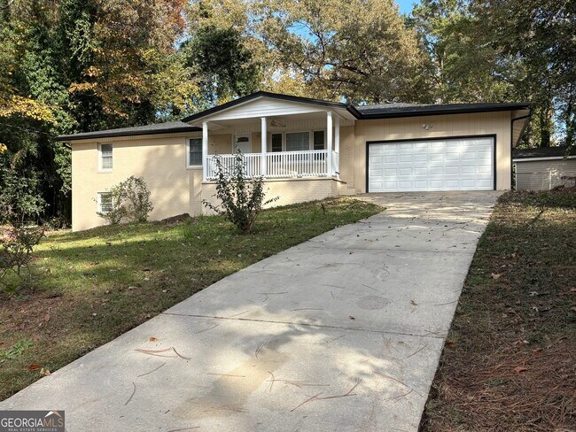 Building Photo - 111 Hawthorne Rd