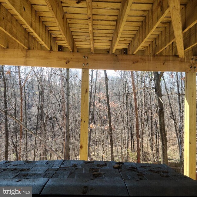 Building Photo - 135 Hill Valley Dr