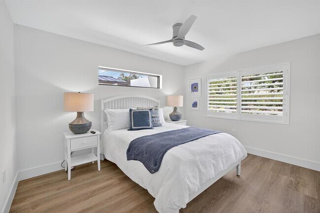 Building Photo - 2157 Coral Gardens Dr