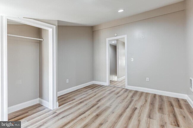 Building Photo - 614 Minor St