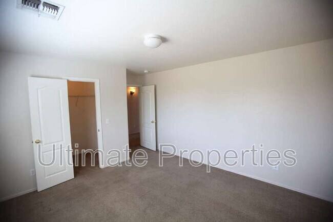 Building Photo - 2215 N 92nd Glen