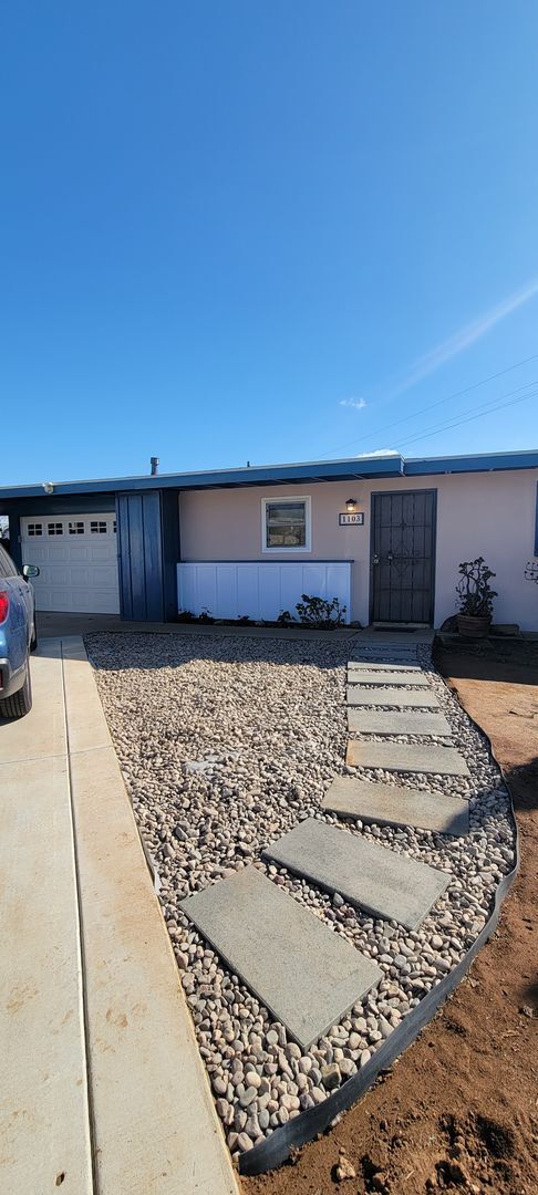 Primary Photo - 3Bed/2Bath House w/1-Car Garage, Great Yar...