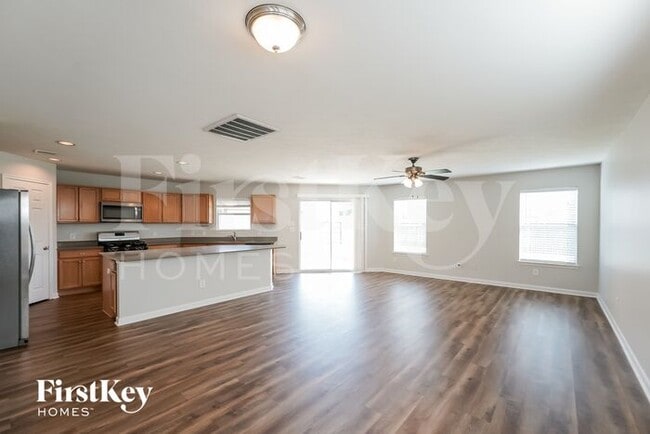 Building Photo - 18715 White Barnwood Ct