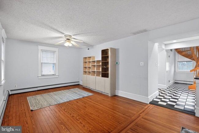 Building Photo - 18 GROVE St