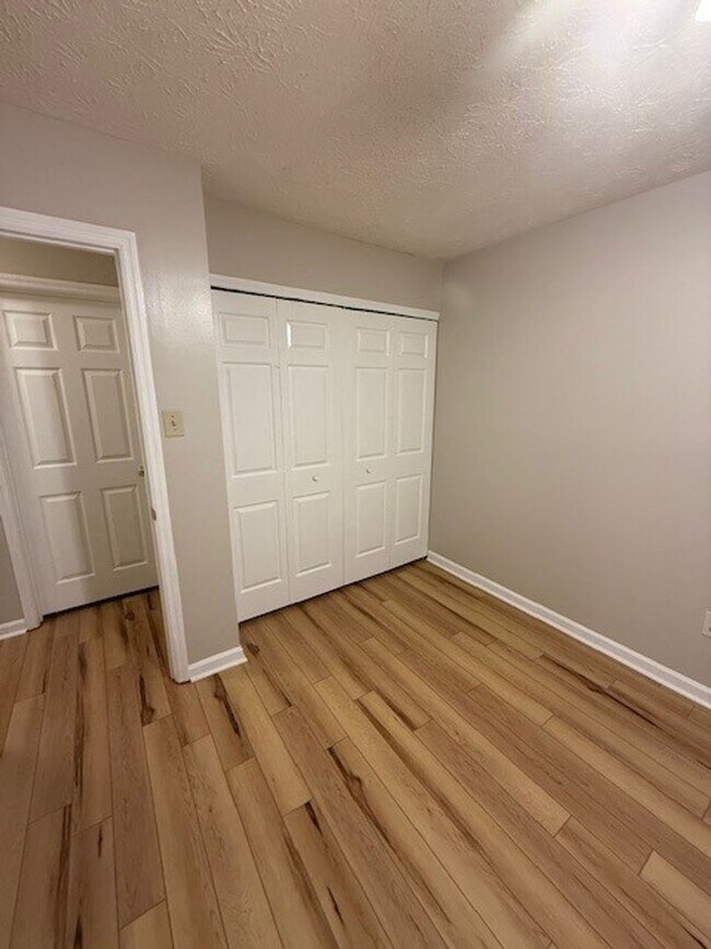 Building Photo - Lovely 3 BR House in South Lexington! New ...