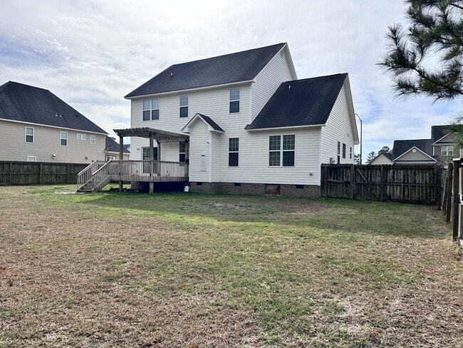 Building Photo - 114 Hills Lorough Loop