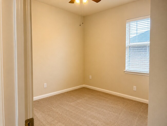 Building Photo - 7599 Fettle Ln