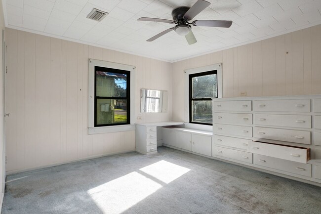 Building Photo - 714 Saint Jude Ave