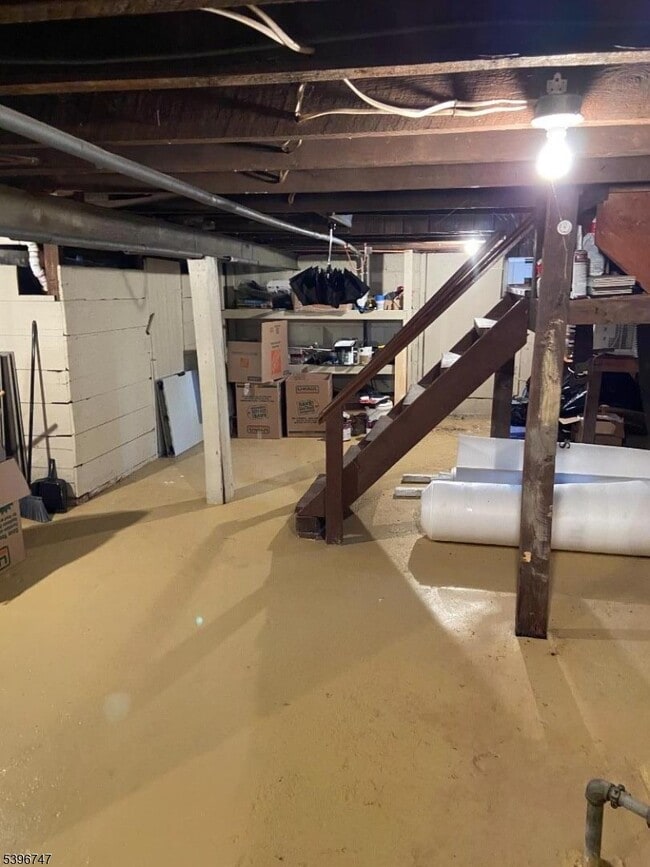 Building Photo - 492 Dogwood Ln