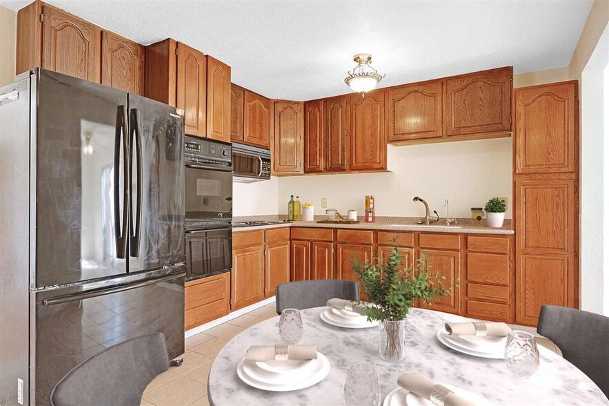 Building Photo - 1285 Boa Vista Dr