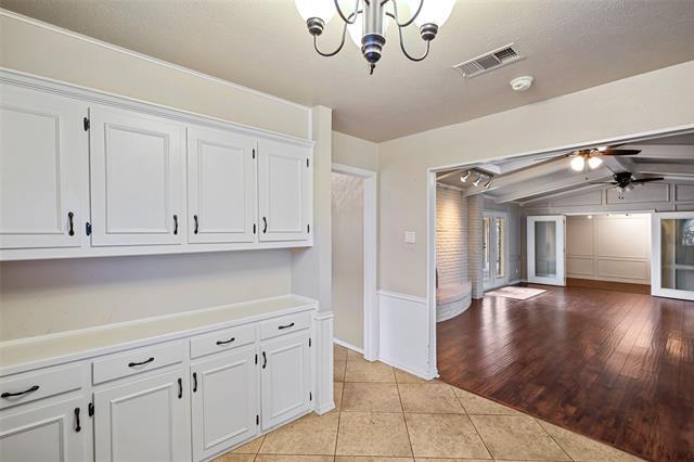 Building Photo - 2509 Westridge Dr