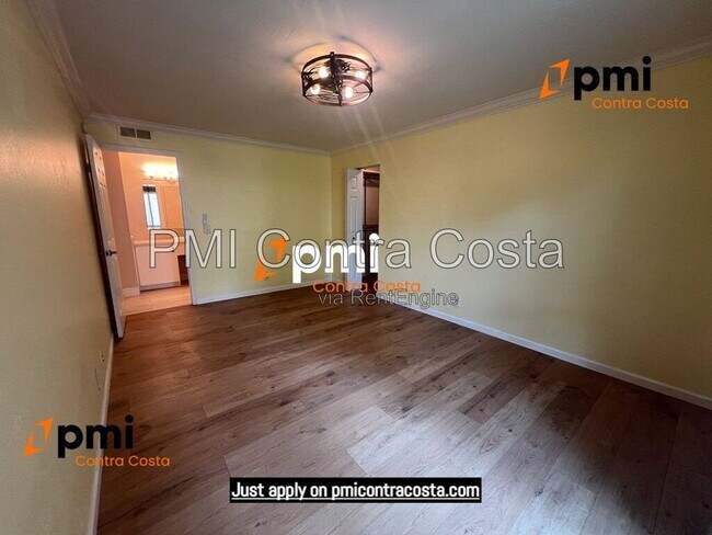 Building Photo - 460 N Civic Dr