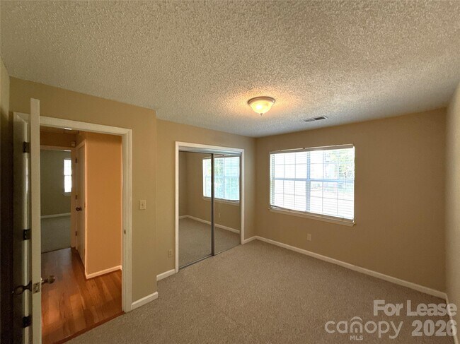 Building Photo - 1021 Churchill Downs Ct