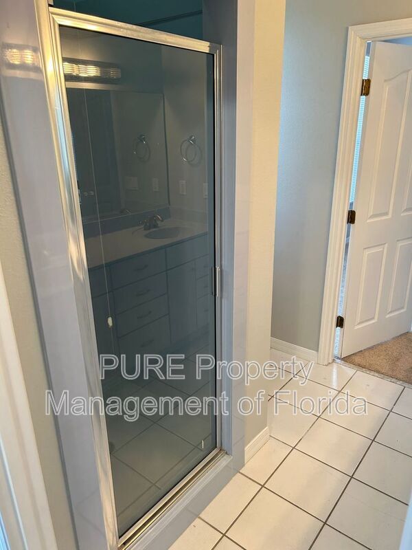 Building Photo - 10346 SW 64th Ct