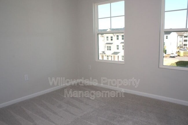 Building Photo - 2715 Chert Ln